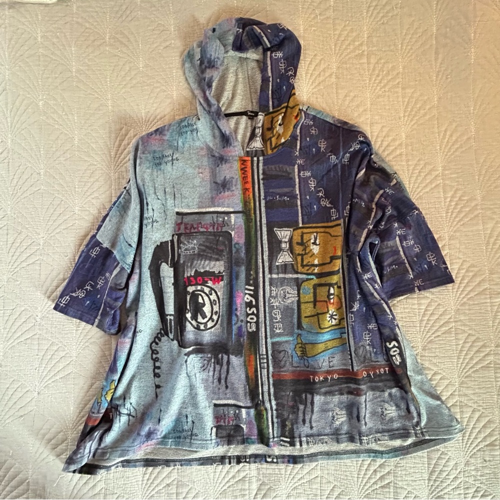 Shana Fashion Pullover Hoodie Women’s L/XL Graffiti Artistic Creative Soft EUC